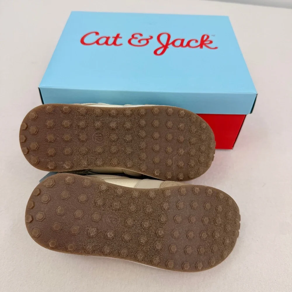 Cat & Jack Charlie Kids Sneakers Beige Cream Hook Loop Straps Size 12 NEW